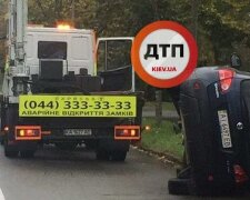 В Киеве автомобиль "притворился мертвым" посреди дороги - "Лежачего не эвакуируют!"