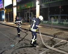 В Киеве загорелся популярный торговый центр: видео