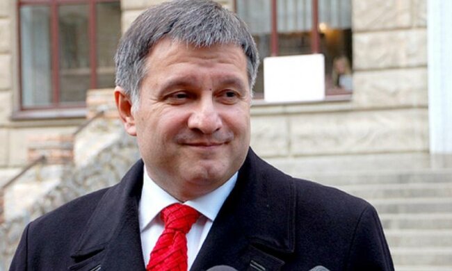 Аваков ничего не знает о раненых блокадниках