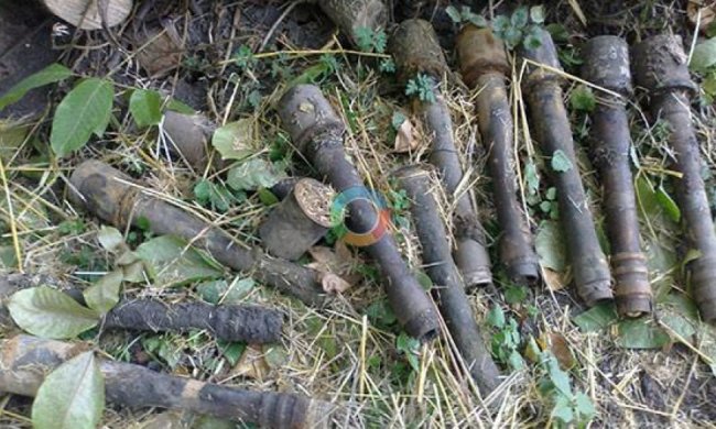 Під час чищення колодязя на Хмельниччині знайшли 11 гранат
