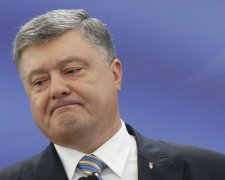 Стихия сорвала работу Порошенко: он улетел, но обещал вернуться