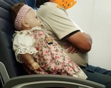 Жінку налякала лялька-попутник