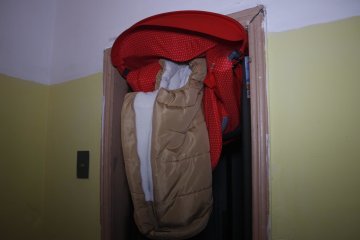 У Києві ліфт-убивця зажував коляску з немовлям