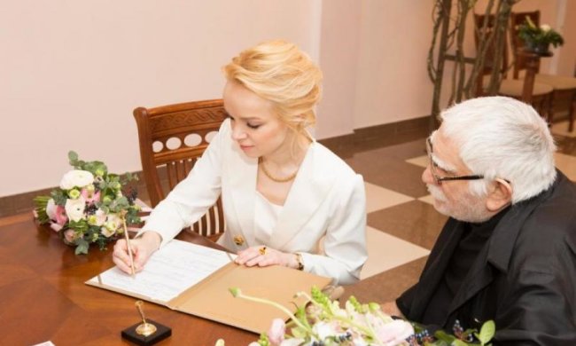 Колишня Джигарханяна знову вийшла на полювання