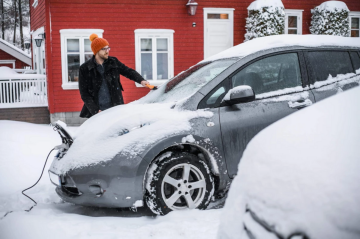 Сколько стоит зарядить автомобиль и как работают зарядные станции при постоянных отключениях электричества