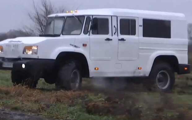 Посоревнуется с мускулистым Hammer: украинец превратил старый ГАЗ-66 в крутой внедорожник