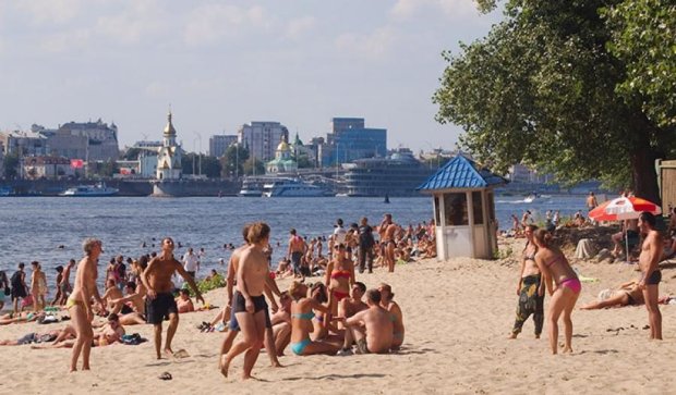 У Києві заборонили купатися на шести пляжах