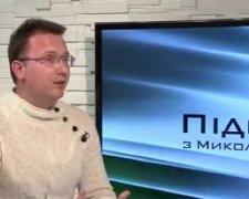 Гривна и дальше будет постепенно падать. Остановить это будет сложно - финансист