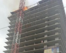 Дніпро заволокло димом від величезної пожежі (ФОТО, ВІДЕО)