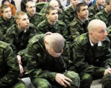Кримчани тікають в Україну від призову у російську армію