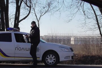 В Одессе коп сбил женщину с ребенком и попытался отмыть обагренные кровью погоны: "Нарушали..."