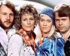 Культовая ABBA снова собралась вместе