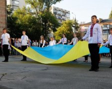 Першокласниця повернулась з того світу через шкільну їдальню