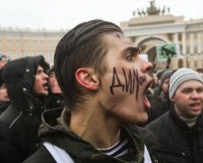 Фанат Януковича та Антимайдану полив росіян брудом