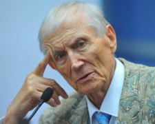 Соцмережі скорблять за Євтушенком
