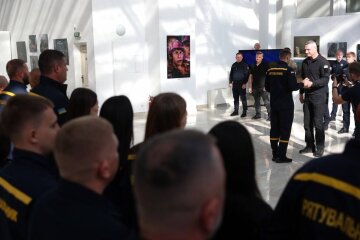 Кличко нагородив рятувальників у їхнє професійне свято 