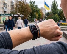 Fitbit Edge фітнес-трекер