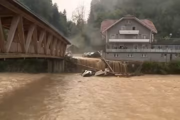 наводнение, скриншот из видео