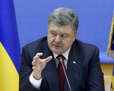 США будут давить на Украину, чтобы решить спор о языках нацменьшинств, - СМИ