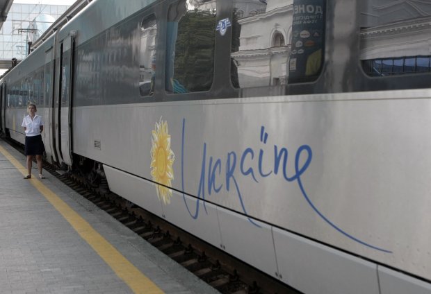 Поїзд №1 їде до ЄС: українські вагони поповнили список найкращих в Європі