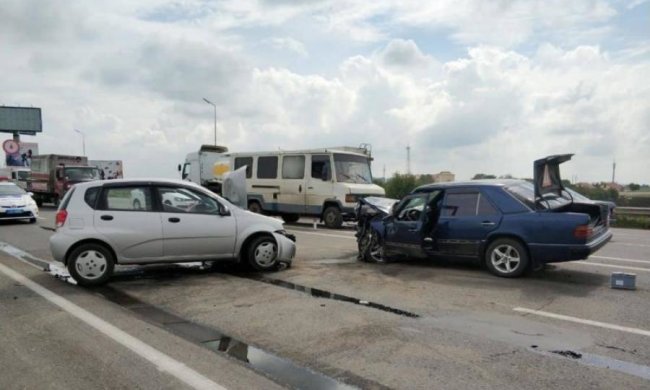 П'яний нелюд протаранив авто з немовлям: моторошні кадри