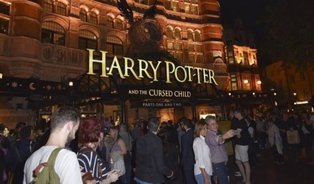 Спектакль про Гаррі Поттера відвідають чверть мільйона фанатів