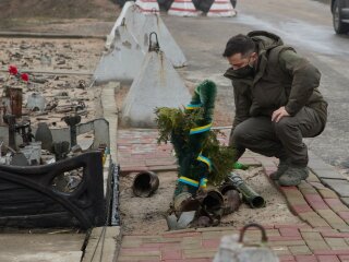 Зеленский во время рабочей поездки на Донбасс, фото: president.gov.ua