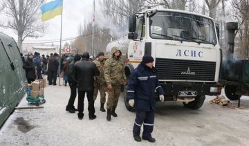 Рятувальники вже почали піднімати Авдіївку з руїн