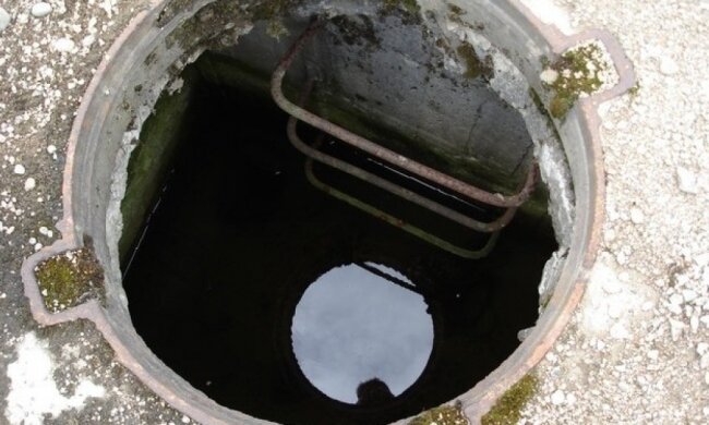 На Львівщини двоє чоловіків загинули у колодязі