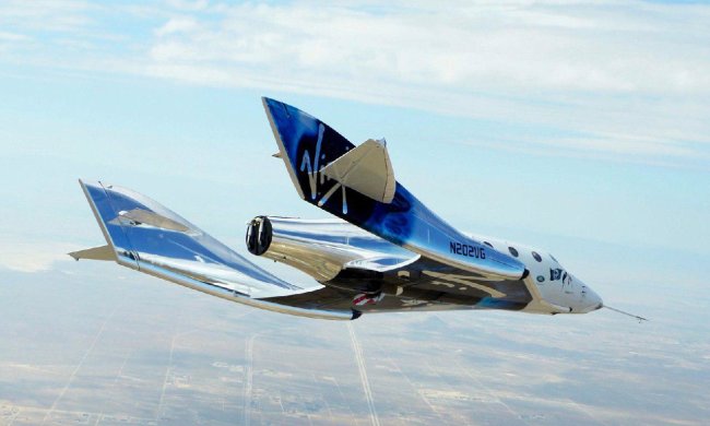 Virgin Galactic перетнув кордон космосу, Річард Бренсон розридався: відео