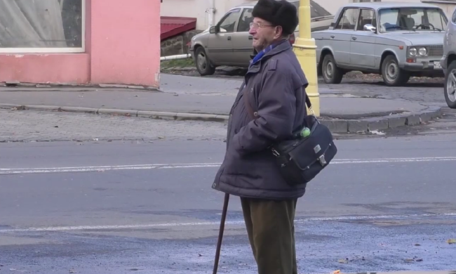 Пенсіонер. Фото: скрін youtube