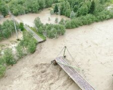 Водяной ад на Прикарпатье будут расследовать как экоцид