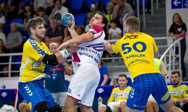 Мотор дал бой полякам в матче 1/8 финала Лиги чемпионов