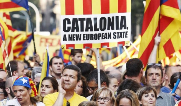 Мадрид подає позов на Каталонію через "незалежність"