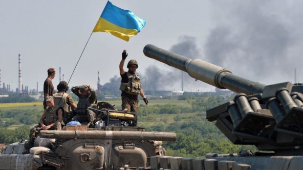 Украинским военным поднимут зарплаты, но повезет не всем