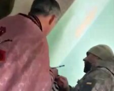 «Загрузим в бус, как собаку»: военкомы пообещали священнику "веселую мобилизацию"