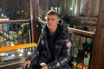 Мальчик отказался идти домой, после того, как мама нашла у него женский половой орган: "Я искала простынь"