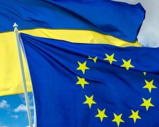 ЄС, Україна