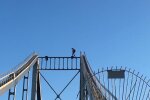 Троє дітей залізли на Південний міст заради лайків: знімали рятувальники, - вдома чекає ремінь