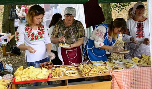 На Тернопольщине прошел праздник блинов (фото)