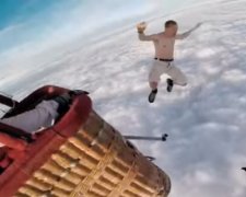 Екстремал вразив стрибком без парашута з 4 тисяч метрів (відео)