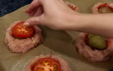 Бургеры-гнезда, кадр из видео