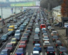 Масштабна ДТП паралізувала київський проспект