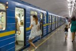 Кияни давлять один одного у черзі за жетонами: скільки ще терпіти пекло підземки, - нерви на межі