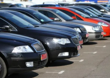 Автомобілі, фото із вільних джерел