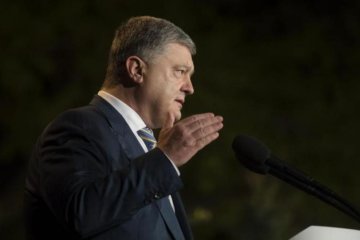 Залучили Берлін і Нью-Йорк: у Порошенка готуються до зустрічі з Путіним