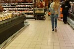 Дніпрянину впарили набір будматеріалів замість хліба: "Місять тісто ногами"
