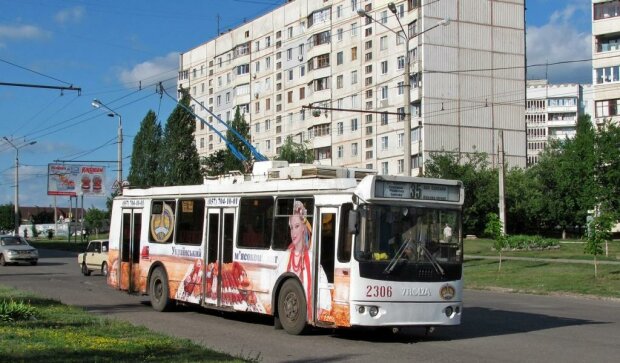 Харьковчане заставят Кернеса "попотеть": троллейбус - не баня