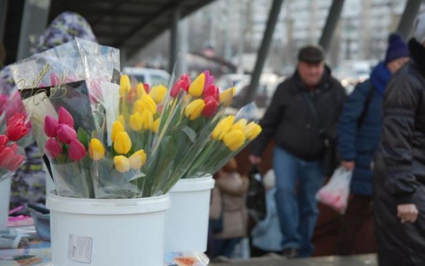 Война и 8 марта вновь рассорили украинцев