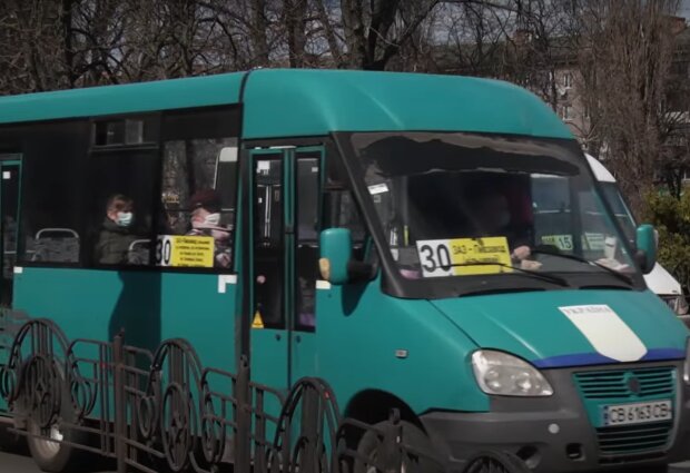 Общественный транспорт, кадр из видео